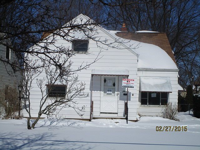 1st image of 27541 Forestview Ave