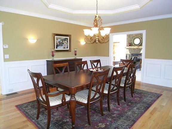 Elegant Dining Room with Trey Ceiling