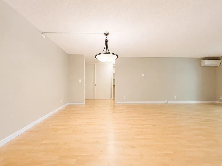 2393 SW Park Pl #106 — Photo 9