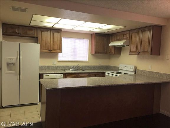 2nd image of 3240 Cameron St Unit B