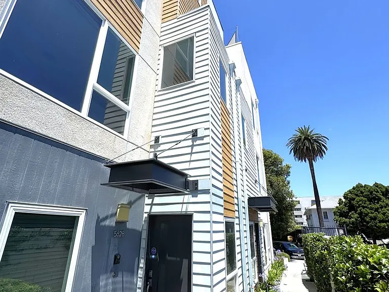 5628 Observation Ln — Photo 2