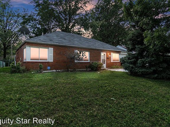 2nd image of 546 Sycamore Dr