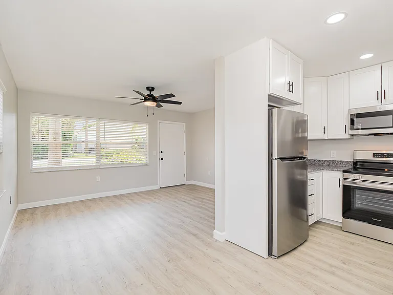 122 Niemira Ave #122 — Photo 12