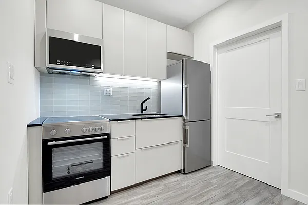 Rented by City Life Realty LLC | media 19