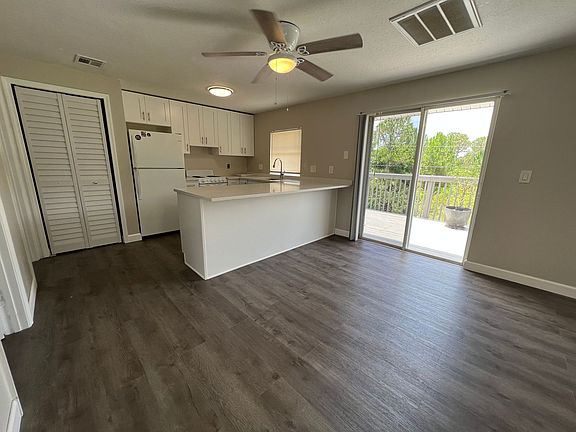 2nd image of 2041 Agora Cir SE #2045-5B