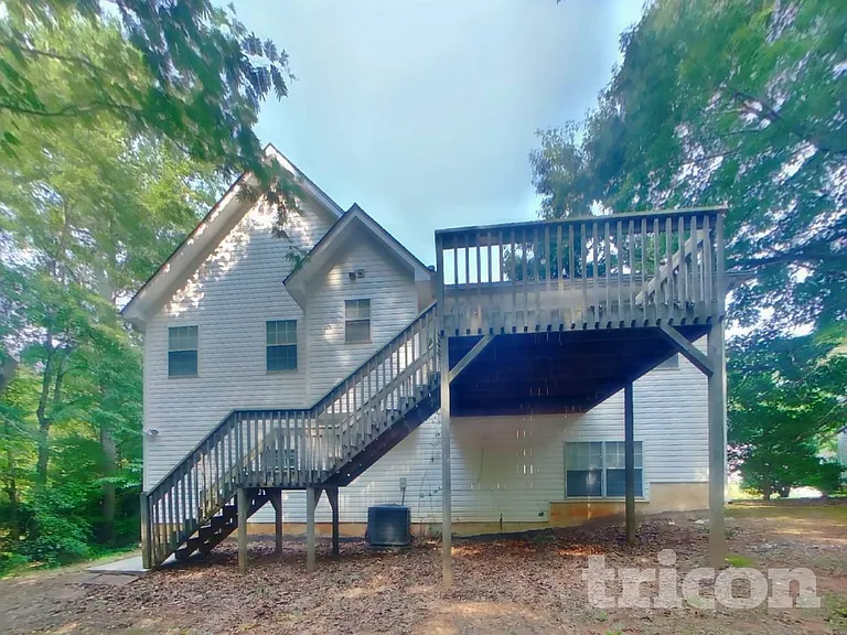 230 Ashbury Ct — Photo 15