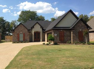 243 Arrowhead Dr, Bossier City, LA 71111