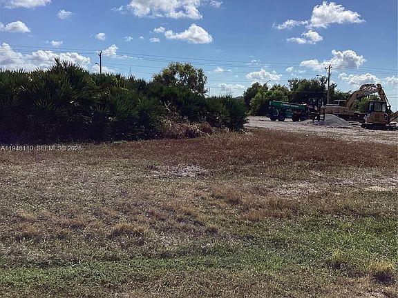 5th image of 1504 NW 16th Ter