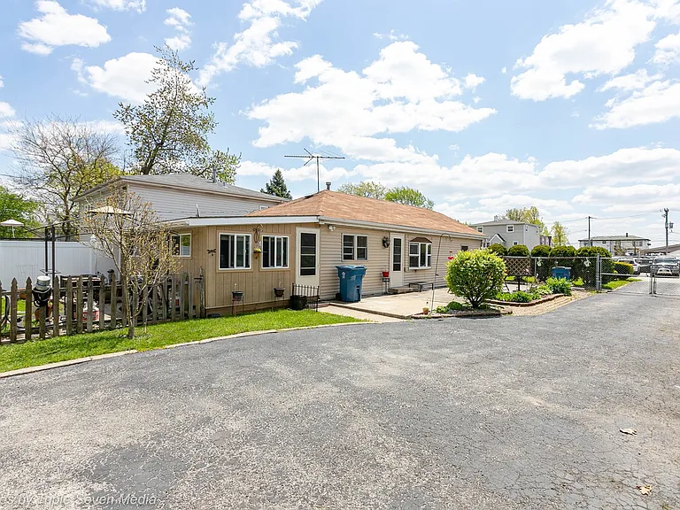 7134 W 74th Pl — Photo 1