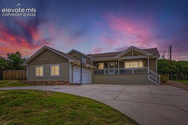 1st image of 815 Meadow Ln