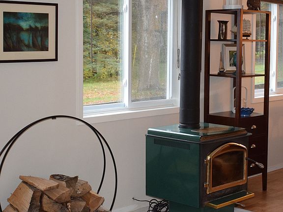 4th image of 86 Renwick Rd