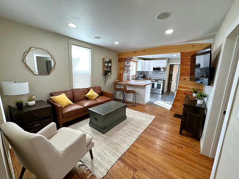 2325 W Pikes Peak Ave — Photo 1