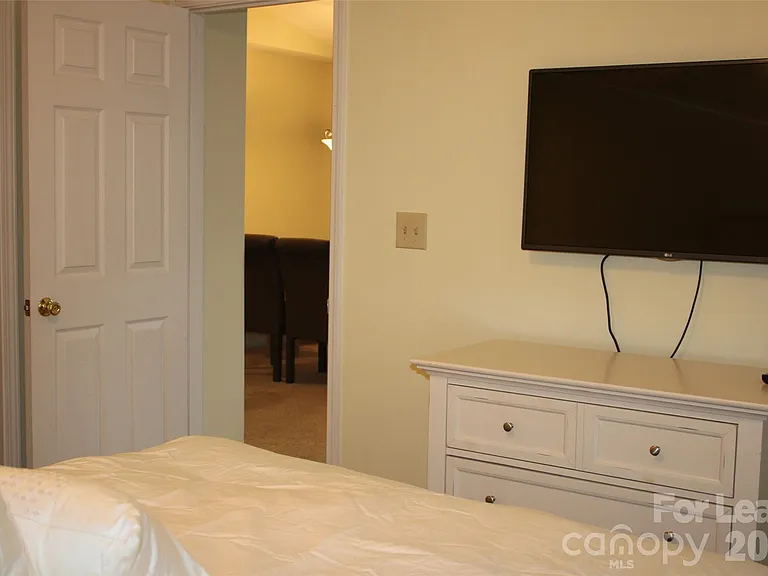 763 Southwest Dr — Photo 22