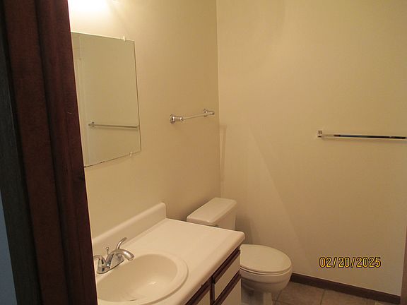 5th image of 1011 NE Lindsay Ave APT B