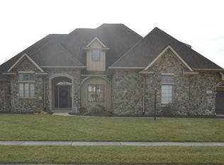211 Eagle Cliff Cv, Huntertown, IN 46748