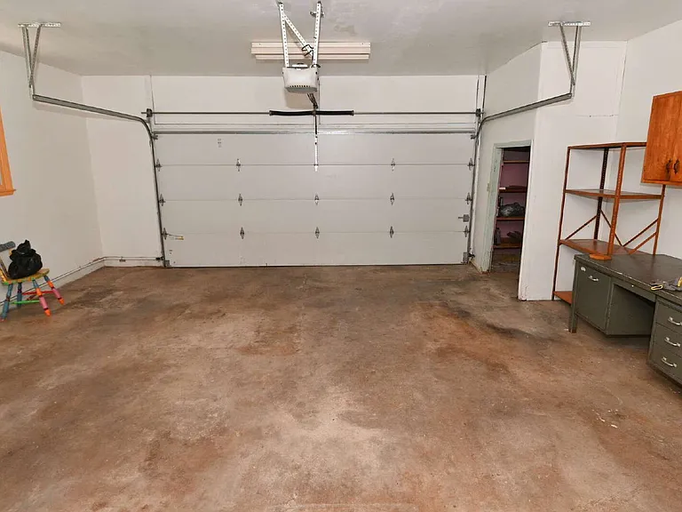 7146 S Meridian St — Photo 39