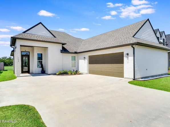 103 Queen Palm Cir, Youngsville, LA 70592