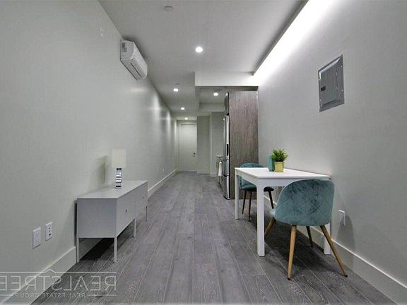 3rd image of 277 Linden St #2C