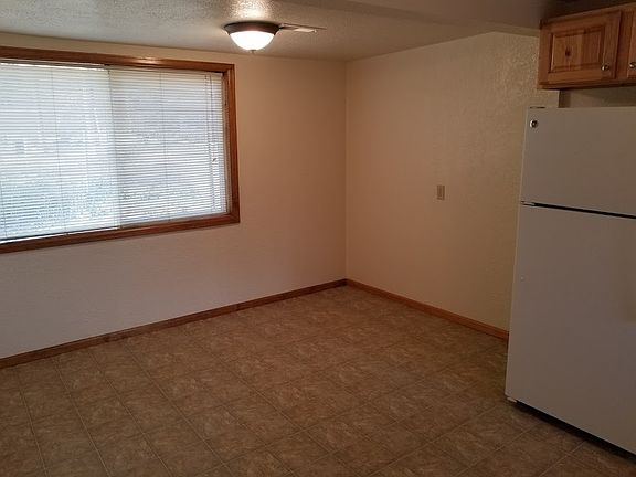 5th image of 3178 W Pikes Peak Ave