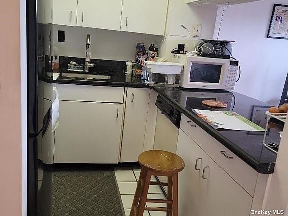 3rd image of 47-35 41st St #602