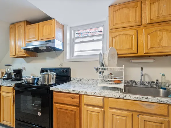 7073 Kennedy Boulevard image 24 of 49