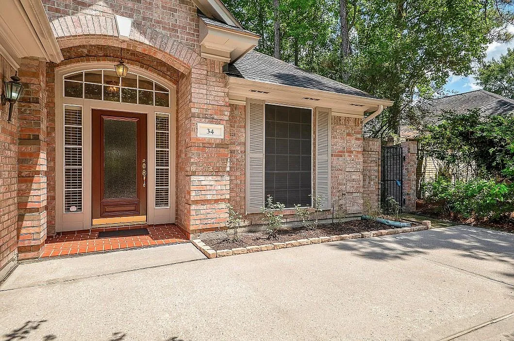 2 bed, 2.0 bath, $2,800 — Photo 2