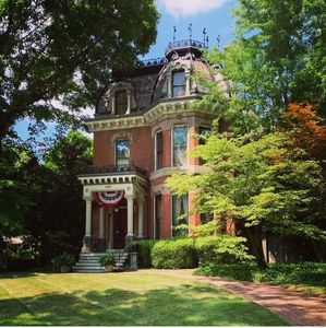1469 Maine St, Quincy, IL, 62301