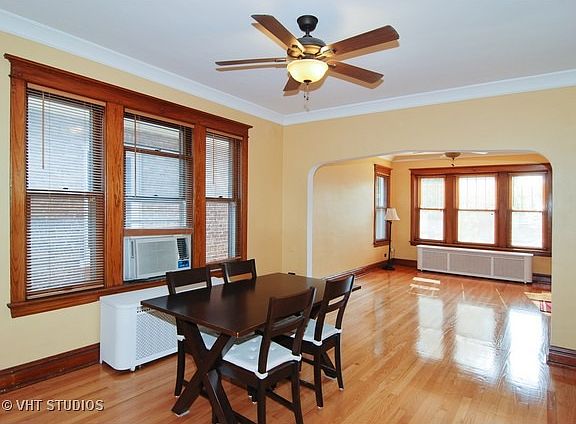 3rd image of 2327 Oak Park Ave