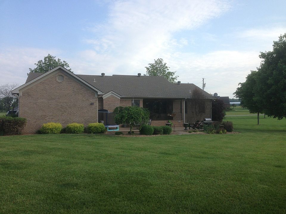 2nd image of 131 Iroquois Circle
