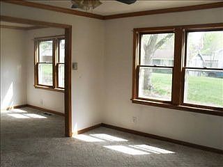 3rd image of 55364 Lexington Ave