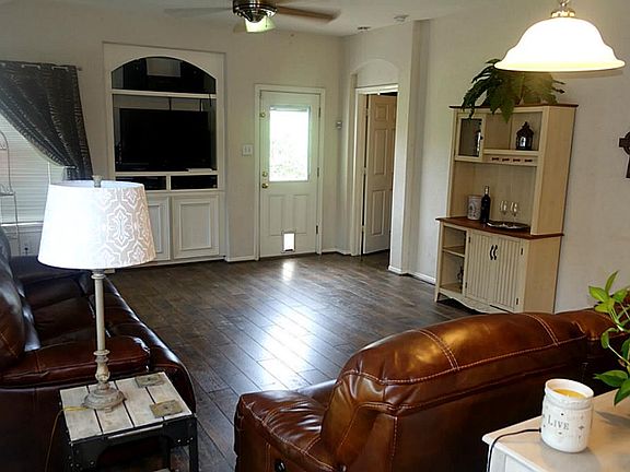 5th image of 14614 Thornbluff Ct