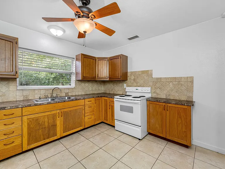 Century Oaks — Photo 88