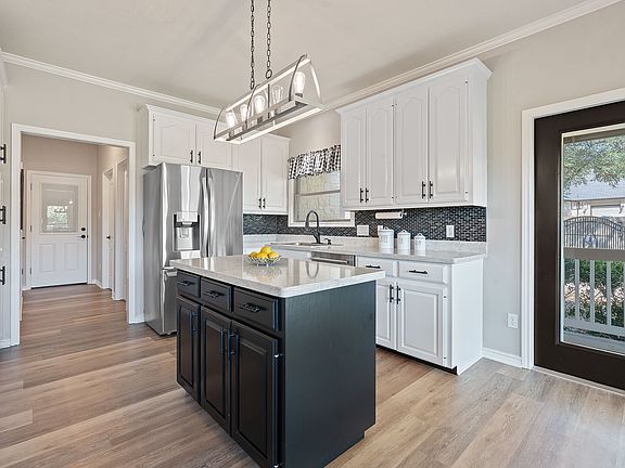 5th image of 4004 Fountainwood Cir