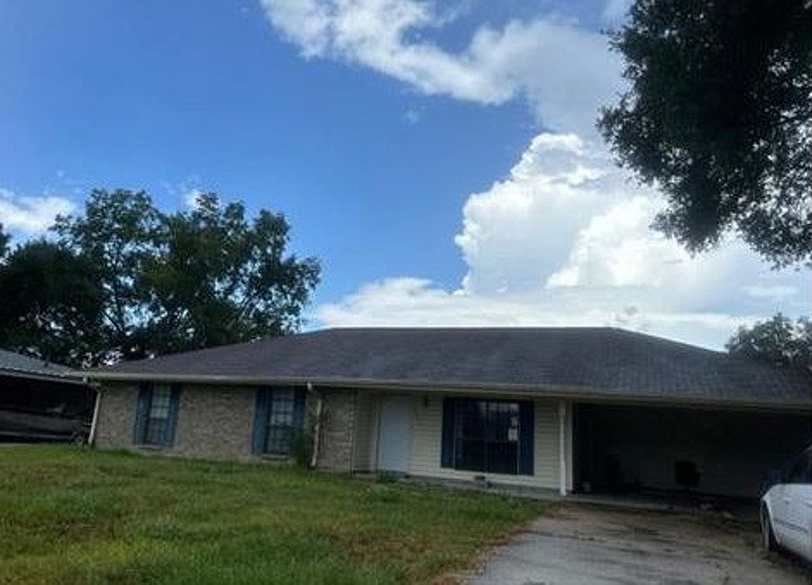 1st image of 226 Eliza St
