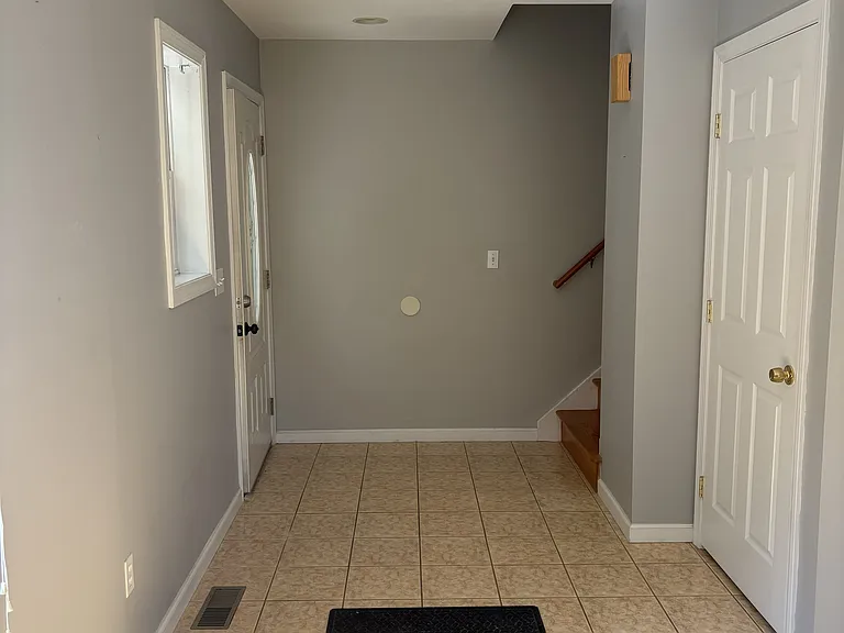 235 High St — Photo 6