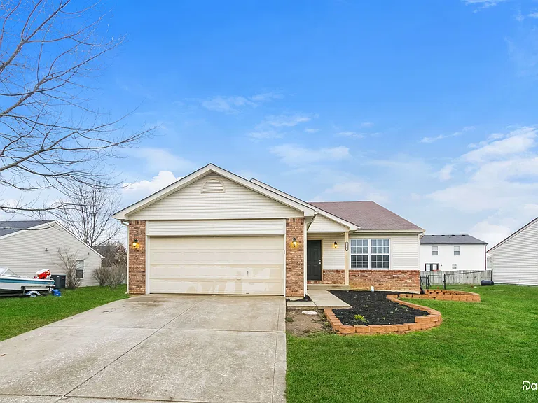 4067 Dogwood Ct — Photo 1