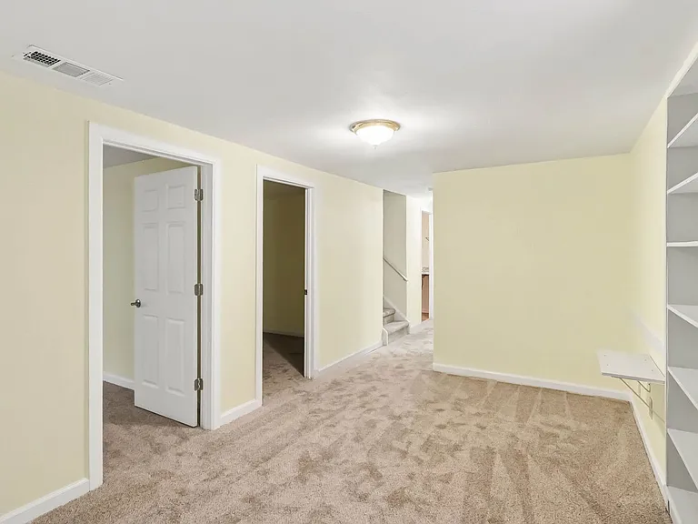 2012 Kent Ct — Photo 17