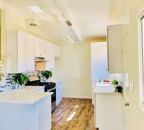5th image of 1403 W Avenue I