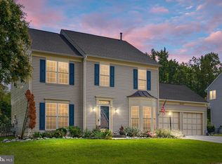 16129 Kennedy St, Woodbridge, VA 22191