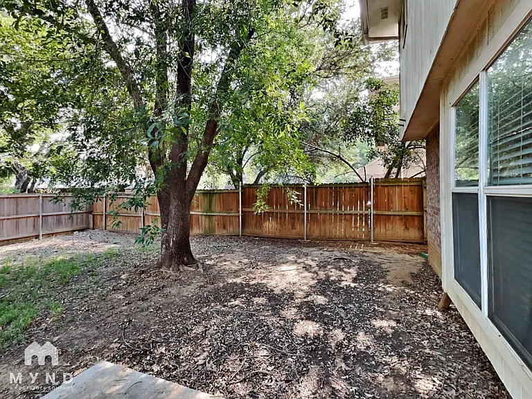 3205 Meadowview Dr — Photo 29
