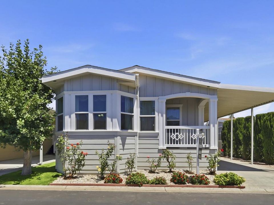 1st image of 819 Villa Teresa Way #819