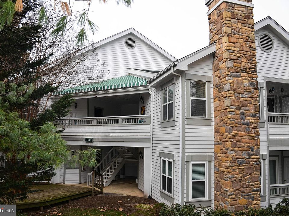1st image of 4409 Sedgehurst Dr APT 202