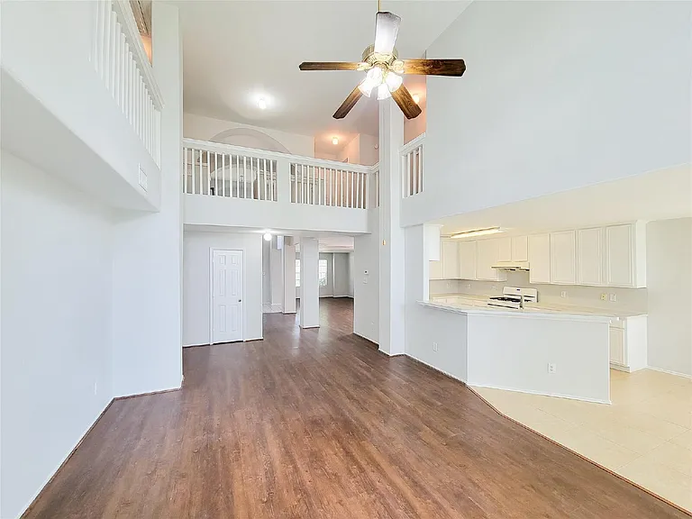 19726 Lindenfield Ct — Photo 24