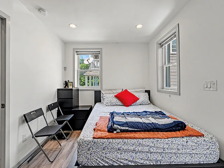 115 Hamilton Ave #C — Photo 9