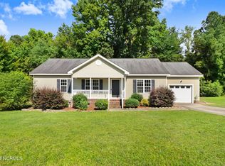 102 Mill Bluff Dr, Pikeville, NC 27863