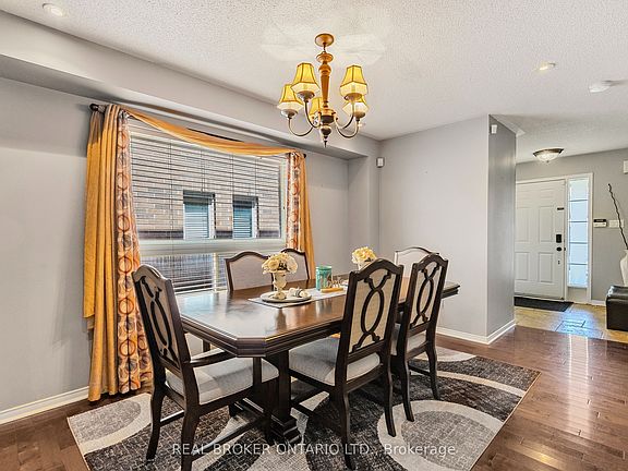 5th image of 56 Lockheed Cres