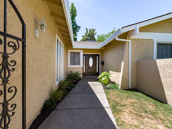 2nd image of 5605 Monte Corita Cir