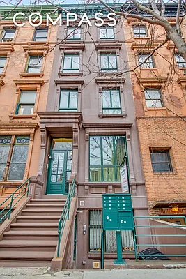 Sold by Compass | media 7