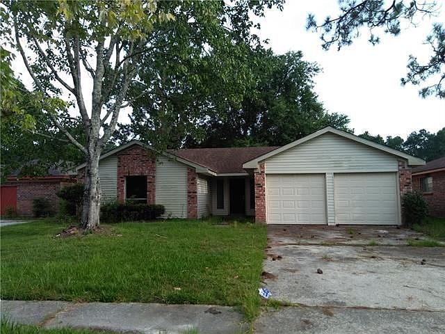 1st image of 207 Portsmouth Dr