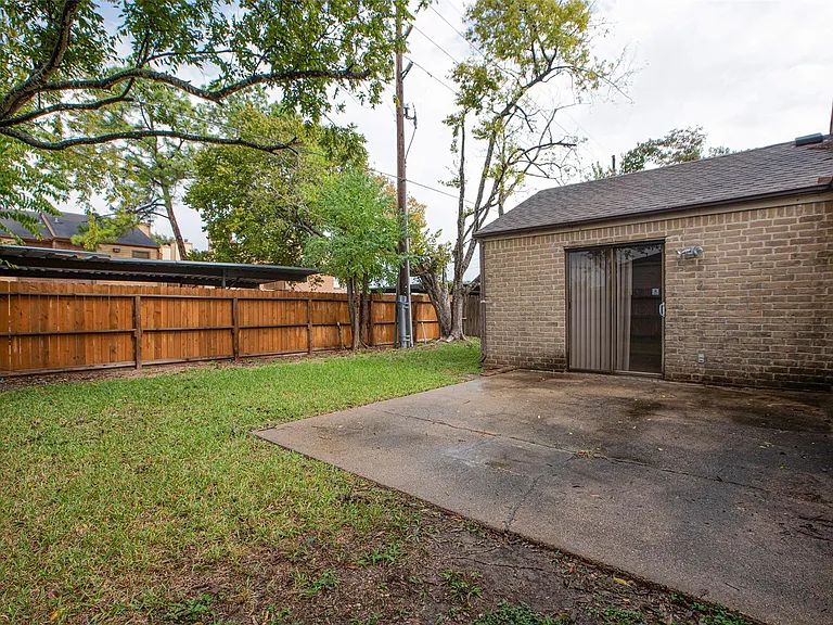 16042 Bear Hill Dr — Photo 5